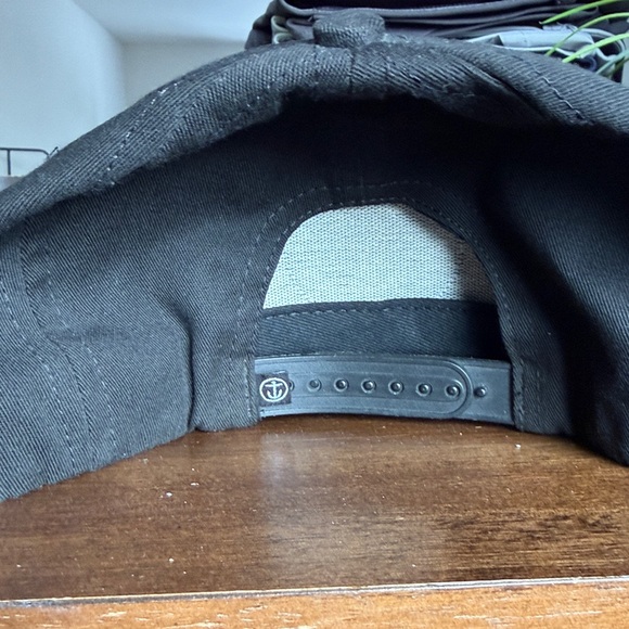 Men’s hat - Picture 4 of 5